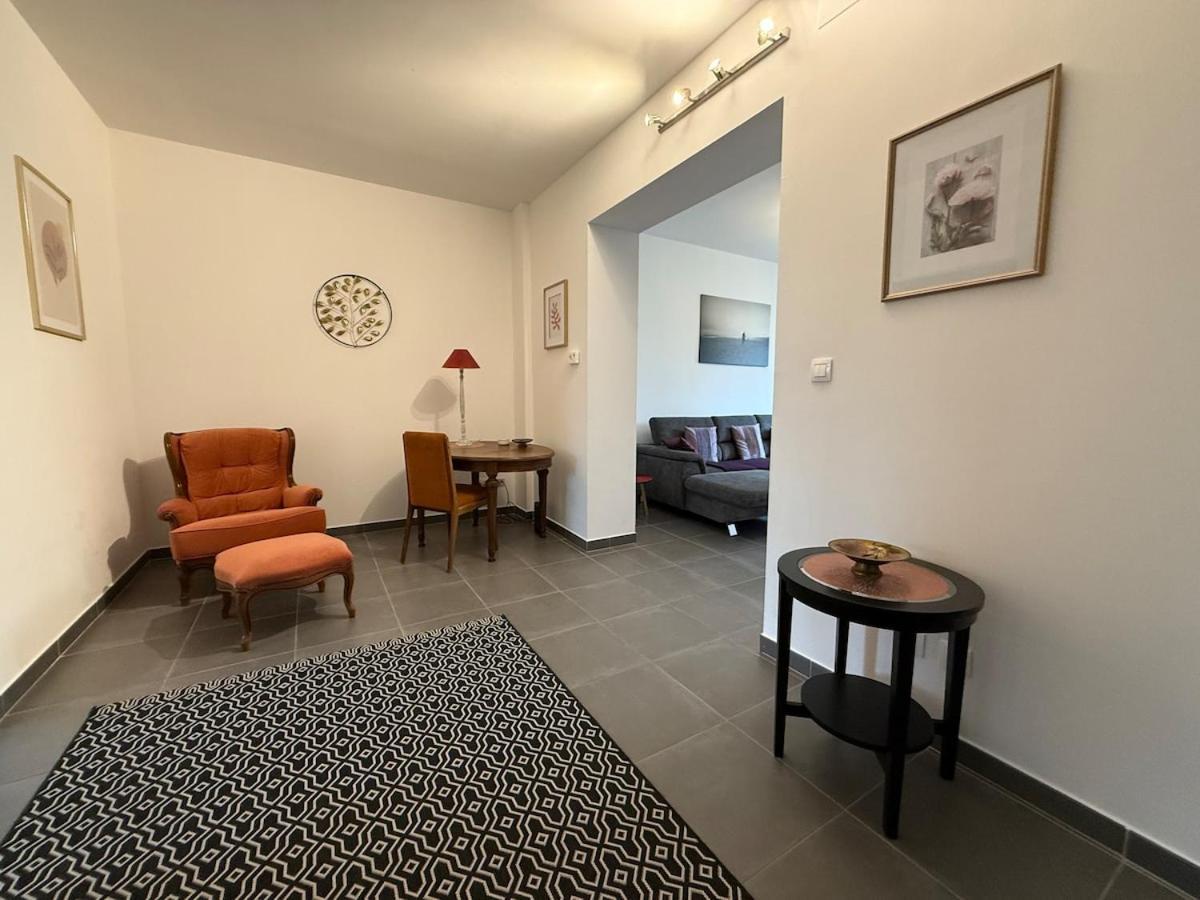 100m, 5 Min Center 2 Bedrooms, 6 People *