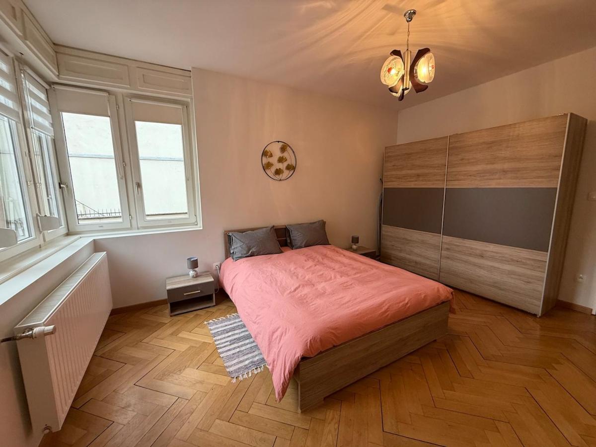 Apartment 100m, 5 Min Center 2 Bedrooms, 6 People